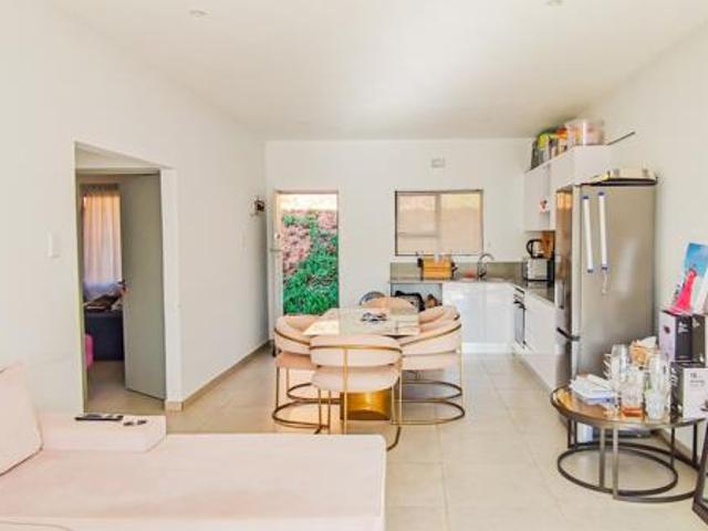 2 Bedroom Apartment in Hilton
