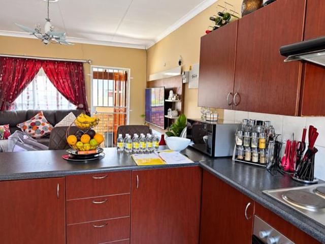 2 Bedroom Apartment in Honey Park