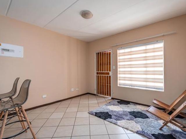 2 Bedroom Apartment in Honey Park