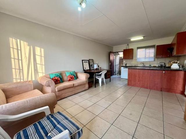 2 Bedroom Apartment in Honeydew Manor
