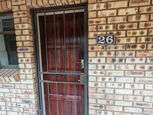 2 Bedroom Apartment in Honeydew Grove