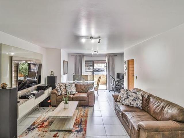 2 Bedroom Apartment in Honeydew