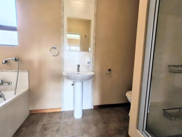 2 Bedroom Apartment in Honeydew