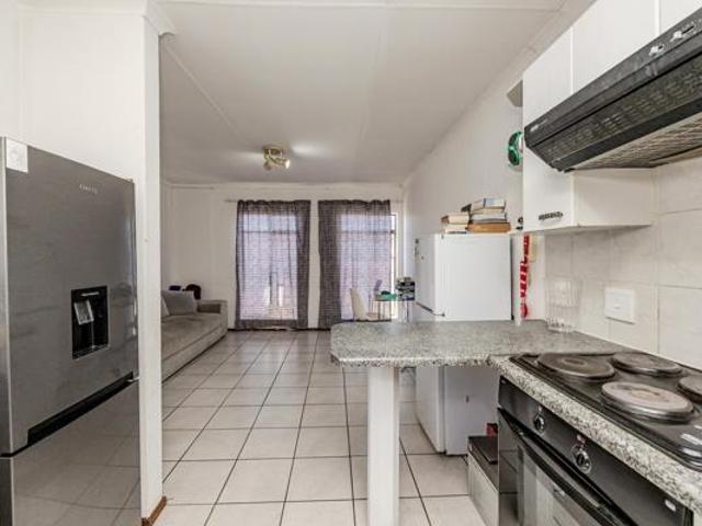 2 Bedroom Apartment in Honeydew