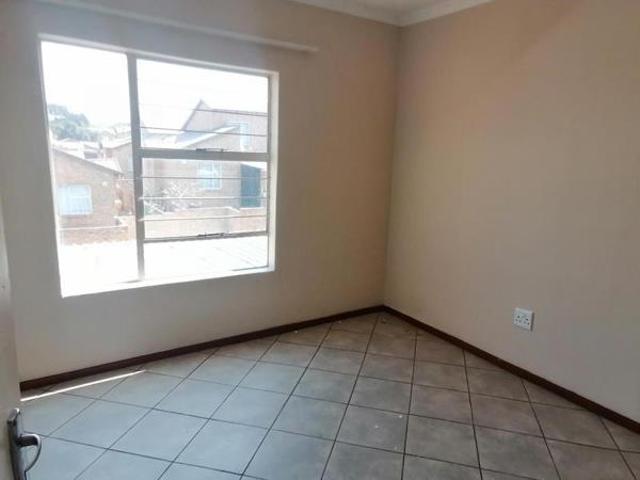 2 Bedroom Apartment in Honeydew