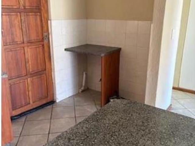 2 Bedroom Apartment in Honeydew