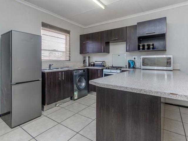 2 Bedroom Apartment in Honeydew