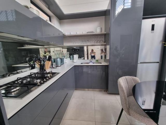 2 Bedroom Apartment in Houghton Estate