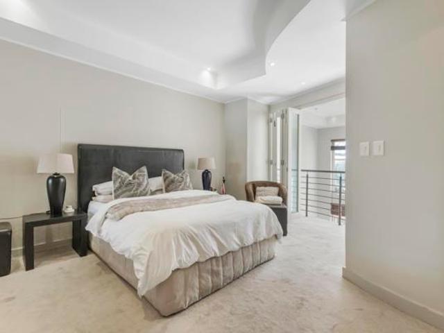 2 Bedroom Apartment in Illovo
