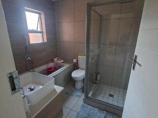 2 Bedroom Apartment in Irene