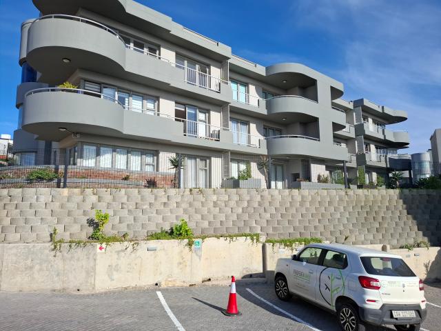 2 Bedroom Apartment in Island View