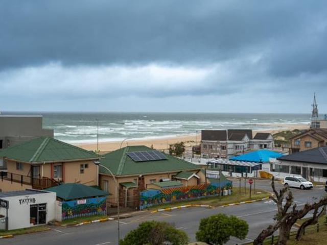 2 Bedroom Apartment in Jeffreys Bay Central
