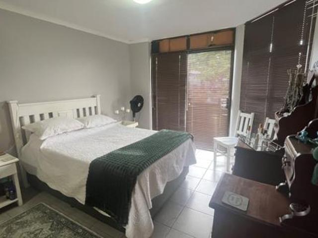 2 Bedroom Apartment in Jeffreys Bay Central