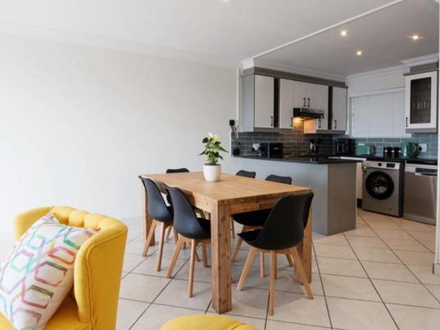 2 Bedroom Apartment in Jeffreys Bay