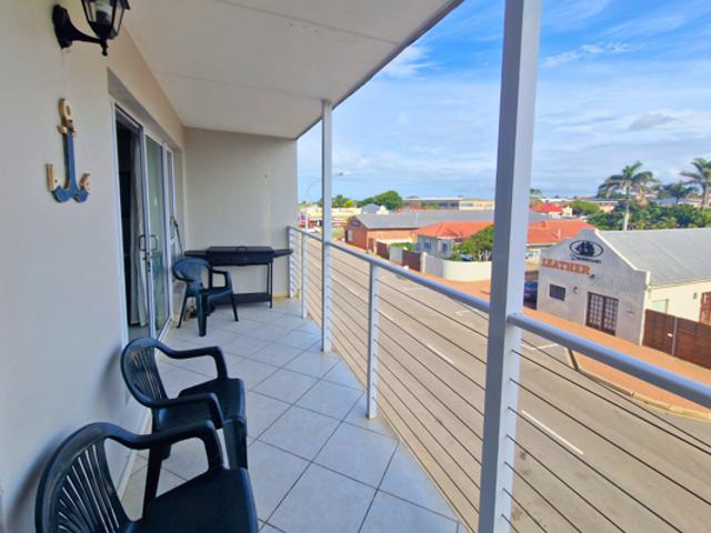 2 Bedroom Apartment in Jeffreys Bay Central