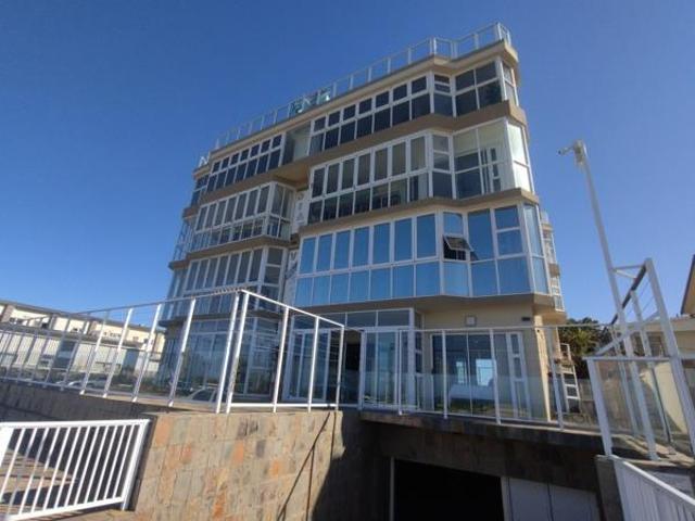 2 Bedroom Apartment in Jeffreys Bay Central