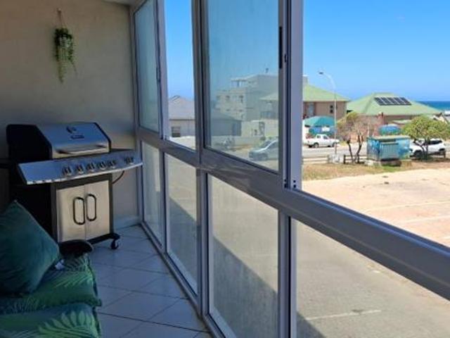 2 Bedroom Apartment in Jeffreys Bay Central