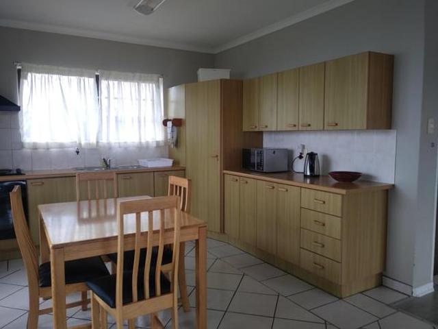 2 Bedroom Apartment in Jeffreys Bay Central