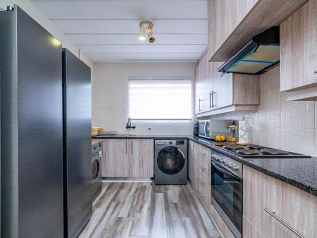 2 Bedroom Apartment in Jordaan park
