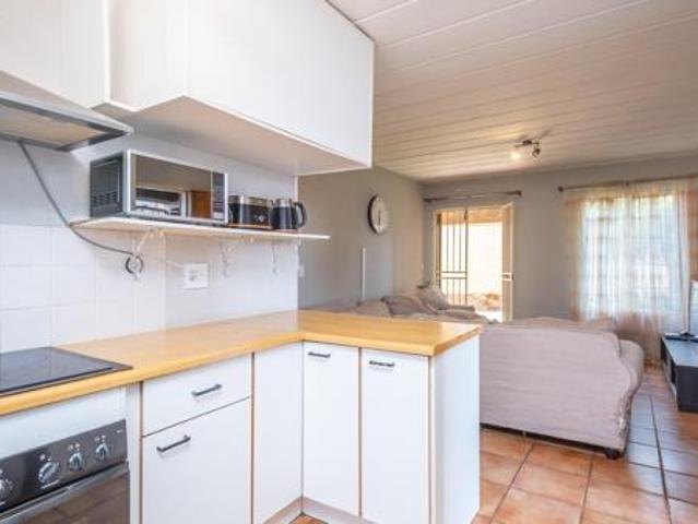 2 Bedroom Apartment in Jordaan park