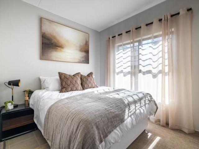 2 Bedroom Apartment in Kameeldrift East