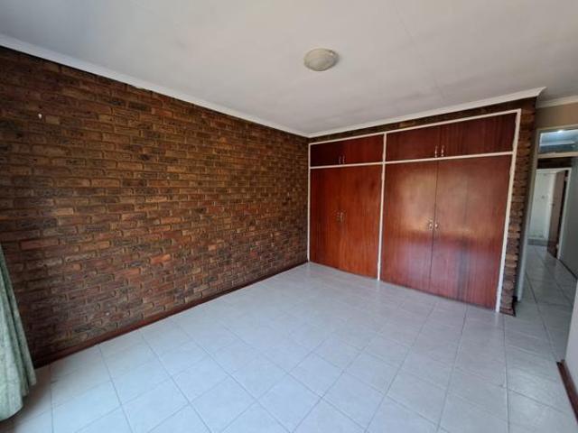 2 Bedroom Apartment in Kanonkop