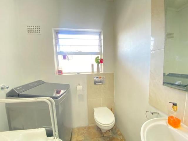 2 Bedroom Apartment in Kenilworth