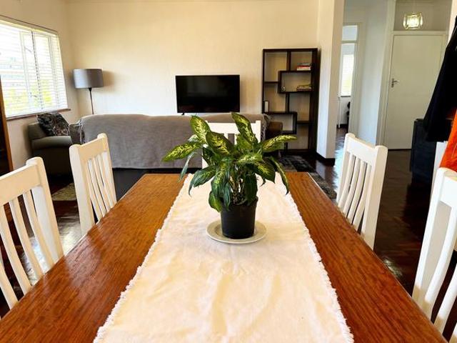 2 Bedroom Apartment in Kenilworth Upper