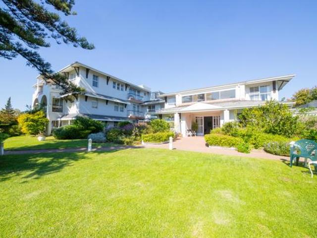 2 Bedroom Apartment in Kenilworth Upper