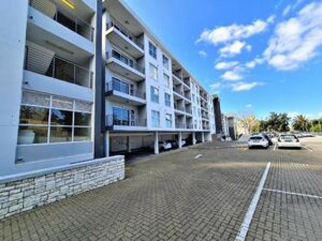 2 Bedroom Apartment in Kenilworth Upper