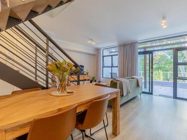 2 Bedroom Apartment in Kenilworth Upper