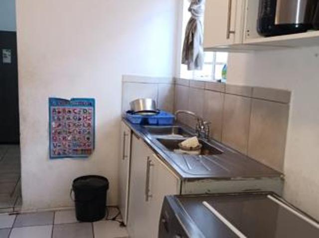 2 Bedroom Apartment in Kensington
