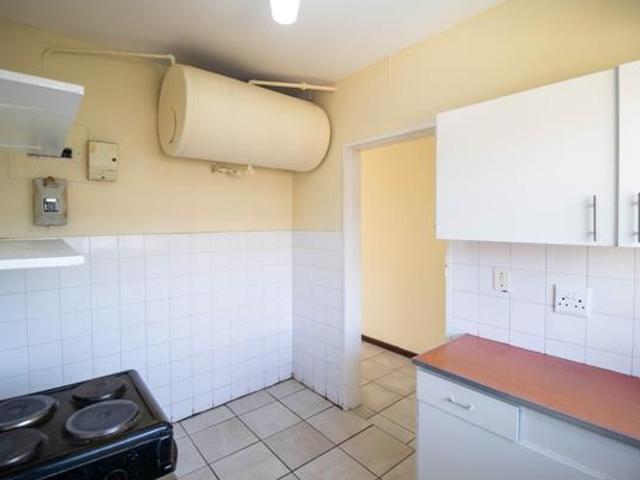 2 Bedroom Apartment in Kensington B