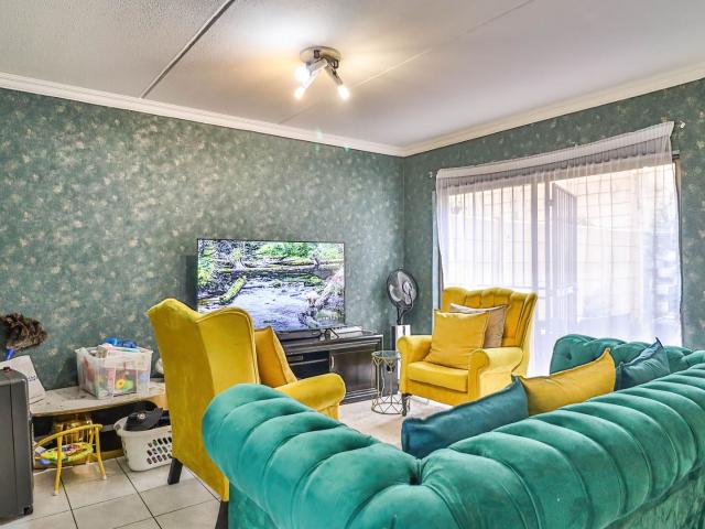2 Bedroom Apartment in Kew