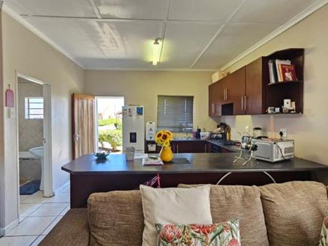 2 Bedroom Apartment in Kimberley Central