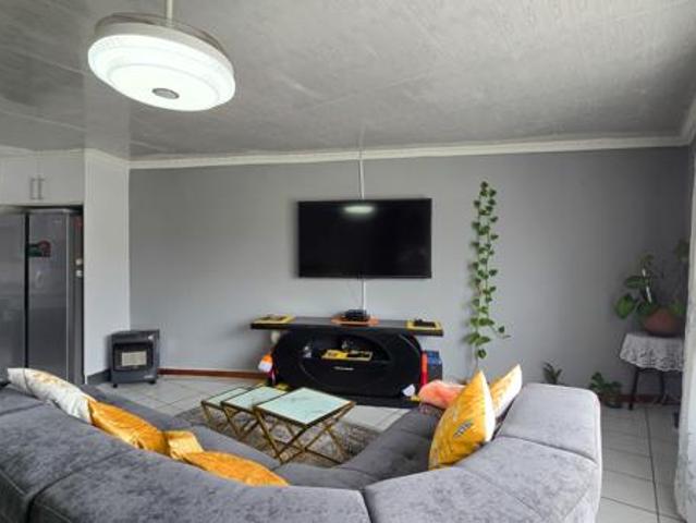 2 Bedroom Apartment in King Williams Town Qonce Central