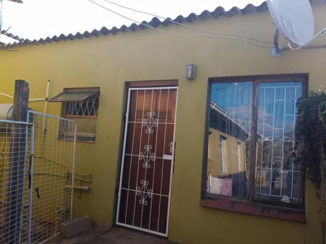 2 Bedroom Apartment in Kingswood