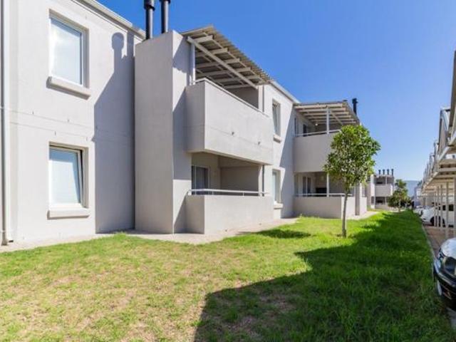 2 Bedroom Apartment in Klein Drakenstein