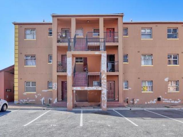 2 Bedroom Apartment in Klein Drakenstein