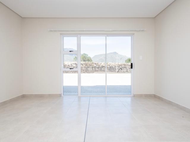 2 Bedroom Apartment in Klein Parys