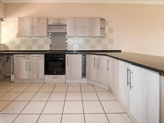 2 Bedroom Apartment in Klerksdorp Central