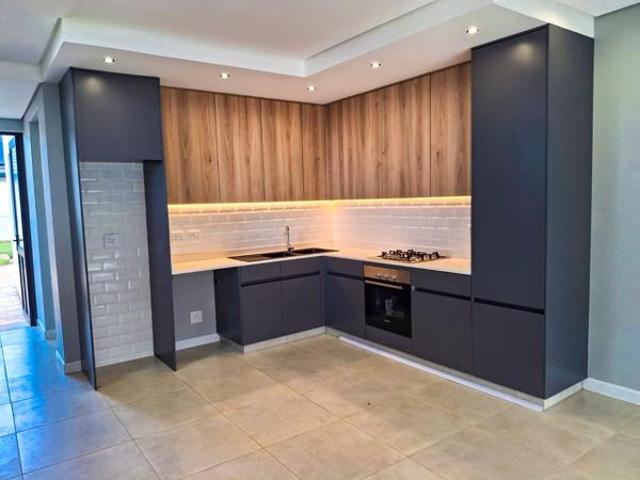 2 Bedroom Apartment in Kloof