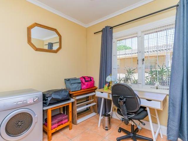2 Bedroom Apartment in Kloof