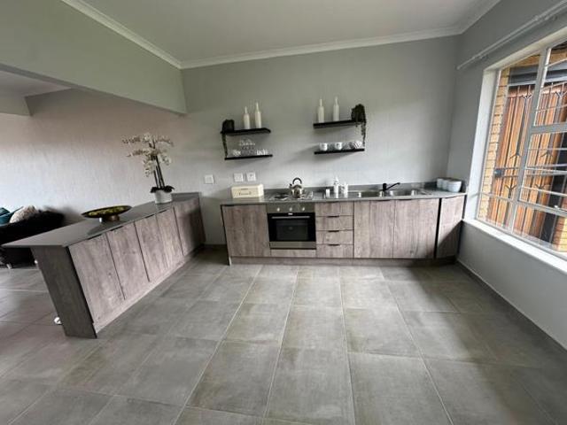 2 Bedroom Apartment in Kloofendal