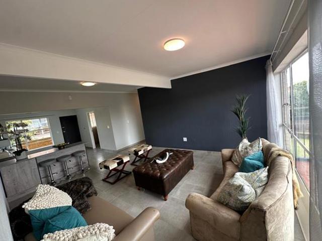 2 Bedroom Apartment in Kloofendal