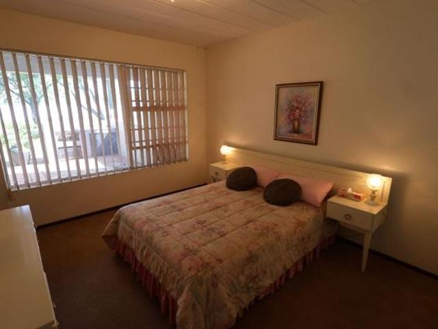 2 Bedroom Apartment in Kosmos