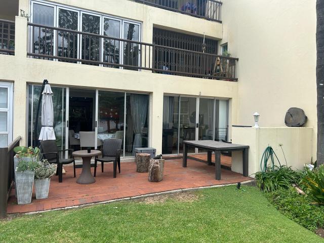 2 Bedroom Apartment in Kosmos