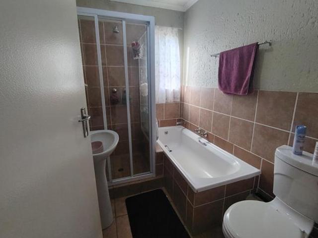2 Bedroom Apartment in Kosmosdal