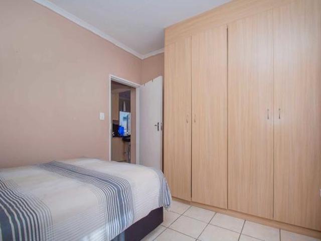 2 Bedroom Apartment in Krugersdorp Central