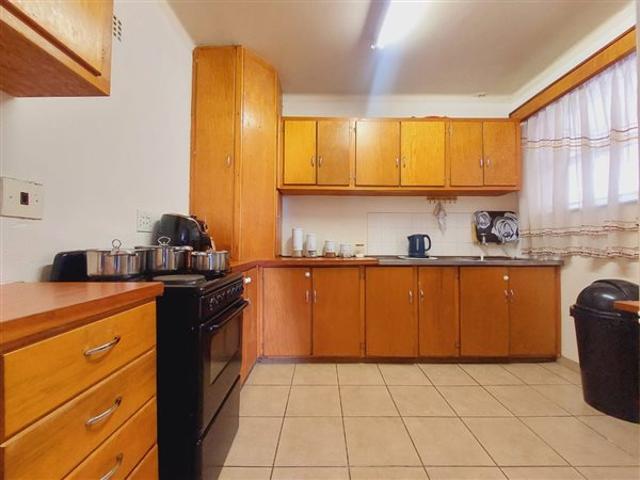 2 Bedroom Apartment in Krugersdorp Central